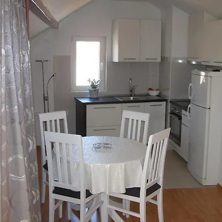 Apartment 4449c *