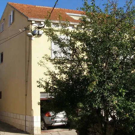 Apartment 4449c *