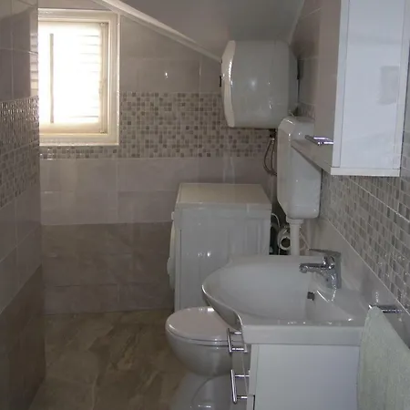 4449c Vela Luka